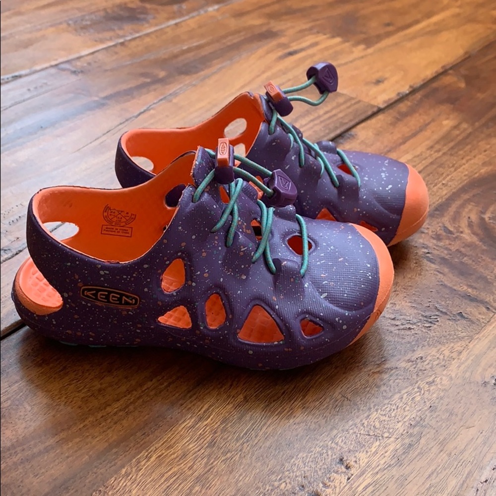 Keen Toddler Girl Size 6 Waterproof Sandals